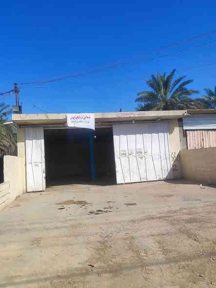 مخزن للايجار المساحه 160متر الطول 16 العرض 10متر  كربلاء شارع بغداد مقابل عامود 102 الاستفسار ***********
