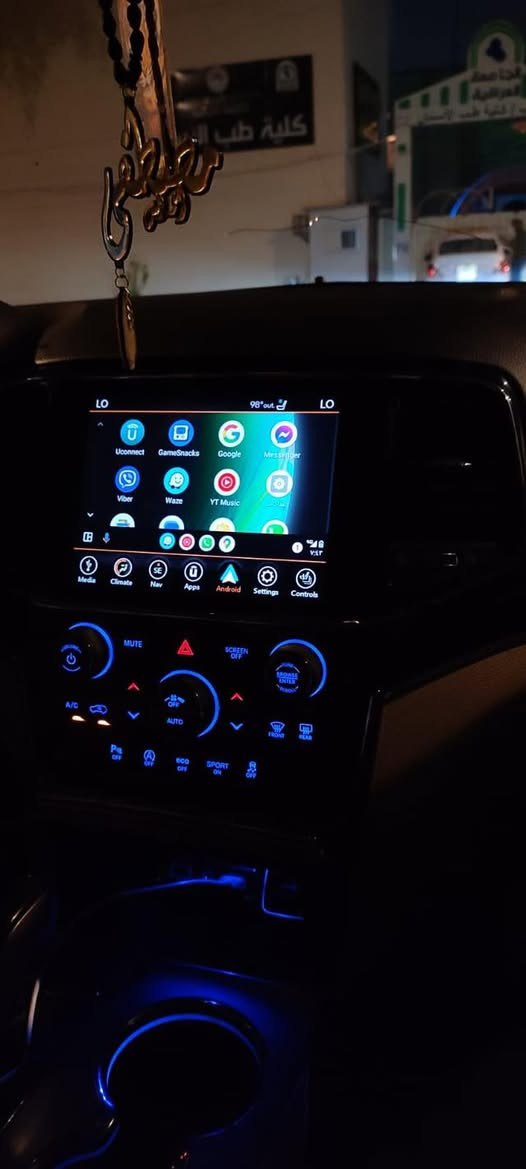 السلام عليكم
جيب 2020 امريكي لمتد  

سيارة رقم بغداد بسمي  تحويل ثاني يوم 

 الحادث جاملغ وبنيد 3 قطع 

-95ميل 

محرك  3600 6 سلندر

-بصمه

-تشغيل عن بعد 

-فقحة سقف بانوراما 

-منظومة زنون اصلية -

-جنطه كهرباء 

-كشن كهرباء ميموري 

-مقاعد جلد  

-ثلاث انظمه قياده

-كشنات تدفئه تبريد 

-شاشه لمس كبيره 

-نظام تثبيت سرعه 

وبعد بيهه مواصفات  

مكاني بغداد شارع فلسطين 

السعر 21$ بيها مجال  

للأستفسار ***********
