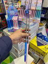 قلم جاف + عصا التأشير رجع تتوفر   سعر قطعة :- 2000 وعندك عرض اذا اشتري...