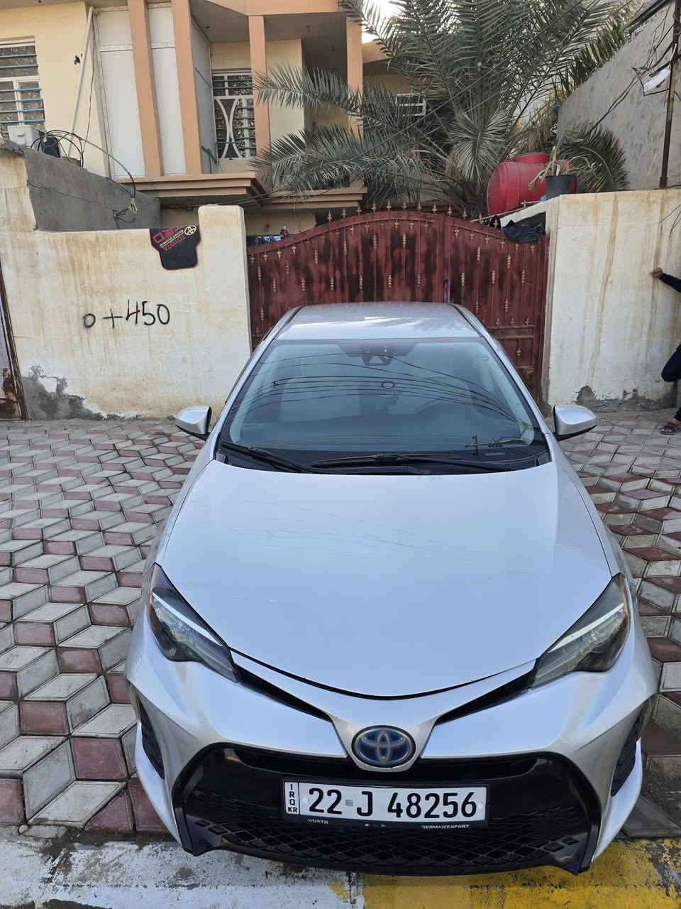 السلام عليكم ***********
كورلا موديل 2017
فئة LE
حادثها كدامك بس خشم البنيد فقط حتة للراديتر ماواصل وبيهة ٣قطع كلير فقط كلير فقط مرشوشات بأمريكا 
السيارة ماشية 90حقيقي 
كير محرك مامفتوح ع وضع الشركة ميكانيك السيارة كلة تمام تبريد تدفئة كلة تمام وشركة مابيها كل نقص السعر 135 وبي مجال
