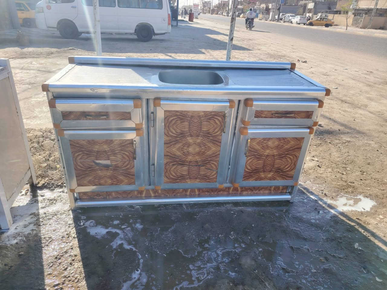 سلام عليكم غراض للبيع كلمن وسعر ويرهم مراوس بكلشي تعال وبيك خير وتدلل المكان حله ورديه خارج قرب مستشفى الكفيل *********** وأيضا نشتري كافة الغراض بسعار مناسبه
