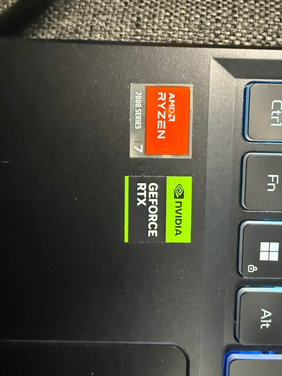 🔥 للبيع — Acer Nitro V AN16-41 🔥

🎮 كرت شاشة RTX 4070 — 8GB
🧠 معالج AMD Ryzen 7 7840HS
💾 رام 16GB DDR5 بسرعة 5600MT/s lo

⚡ SSD سعة 1TB

🖥️ شاشة 16 إنچ WQXGA
🚀 تردد 165Hz
⚡ استجابة 3ms
🎨 يدعم NVIDIA G-SYNC

⌨️ الكيبورد احرف  إنكليزي مبي عربي بس اكًو لزكات 
من الصناعه عربيه  

✅ يشغل الألعاب الثقيلة بسلاسة
✅ ممتاز للمونتاج والتصميم والبرامج الهندسية
✅ استخدام نظيف جداً

📍 الجهاز جاهز للفحص والتجربة
   

السعر ١٠٠٠$ بغداد, العراق


**إذا كنت صاحب هذا الإعلان وتريد حذفه لأي سبب، رجاءا أرسل رسالة إلى الدعم الفني**