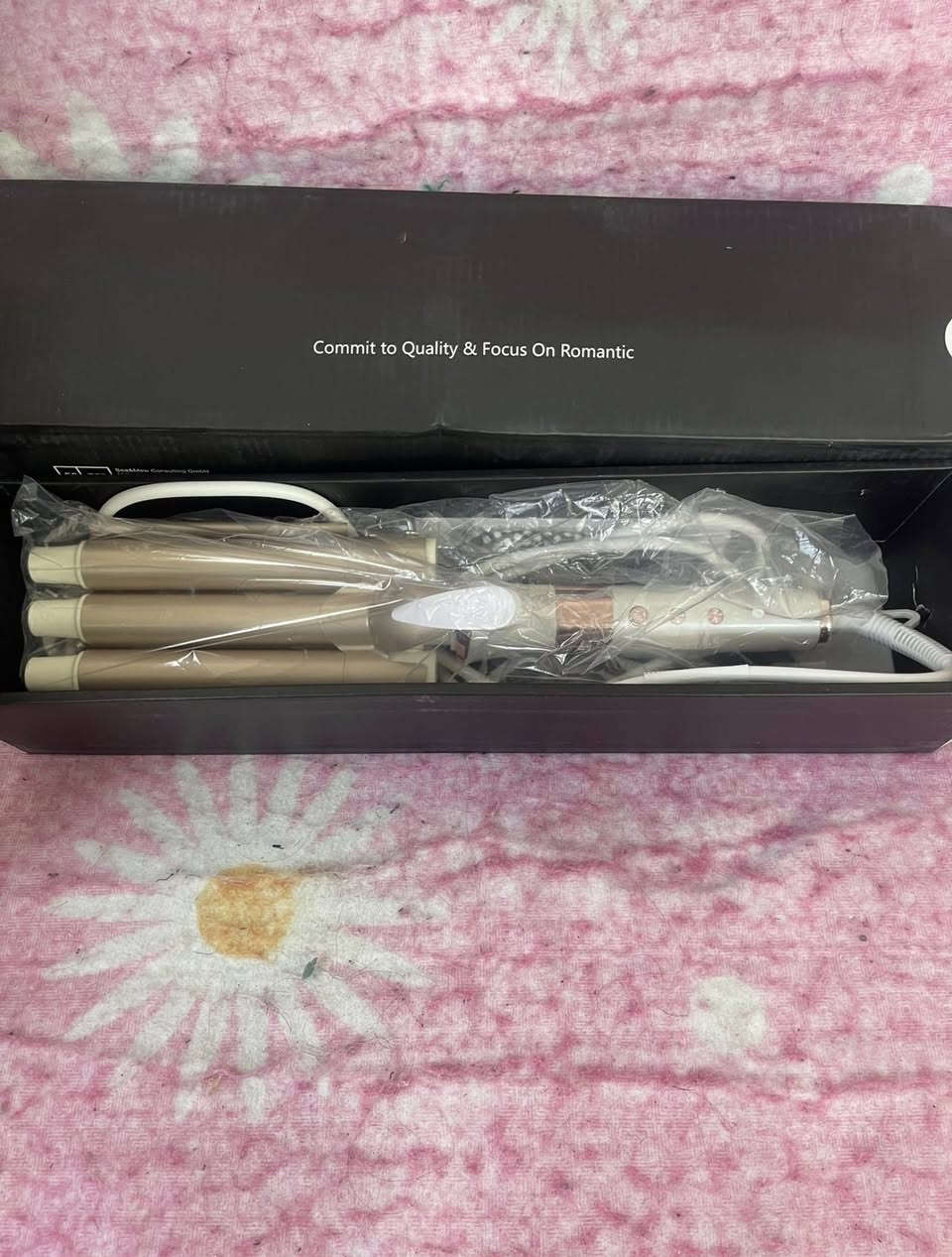 جهاز تصفيف وتجعيد الشعر ثلاثي الأسطوانات (يُعرف بـ 3 Barrel Hair Waver أو مكسر الشعر الويفي)
السعر 20
يوجد توصيل


**إذا كنت صاحب هذا الإعلان وتريد حذفه لأي سبب، رجاءا أرسل رسالة إلى الدعم الفني**