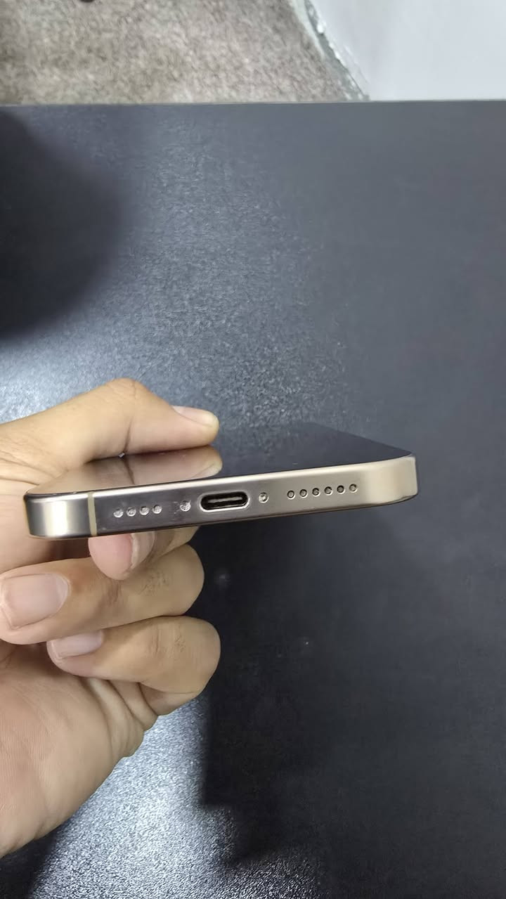 السلام عليكم
للبيع ايفون 16 برو ماكس جهاز نظيف وكالة ماستر بطارية 97 كامل ملحقات الجهاز مكفول من كلشي السعر 1,400 وبي مجال بسيط مكاني الجزيرة رقم ***********
