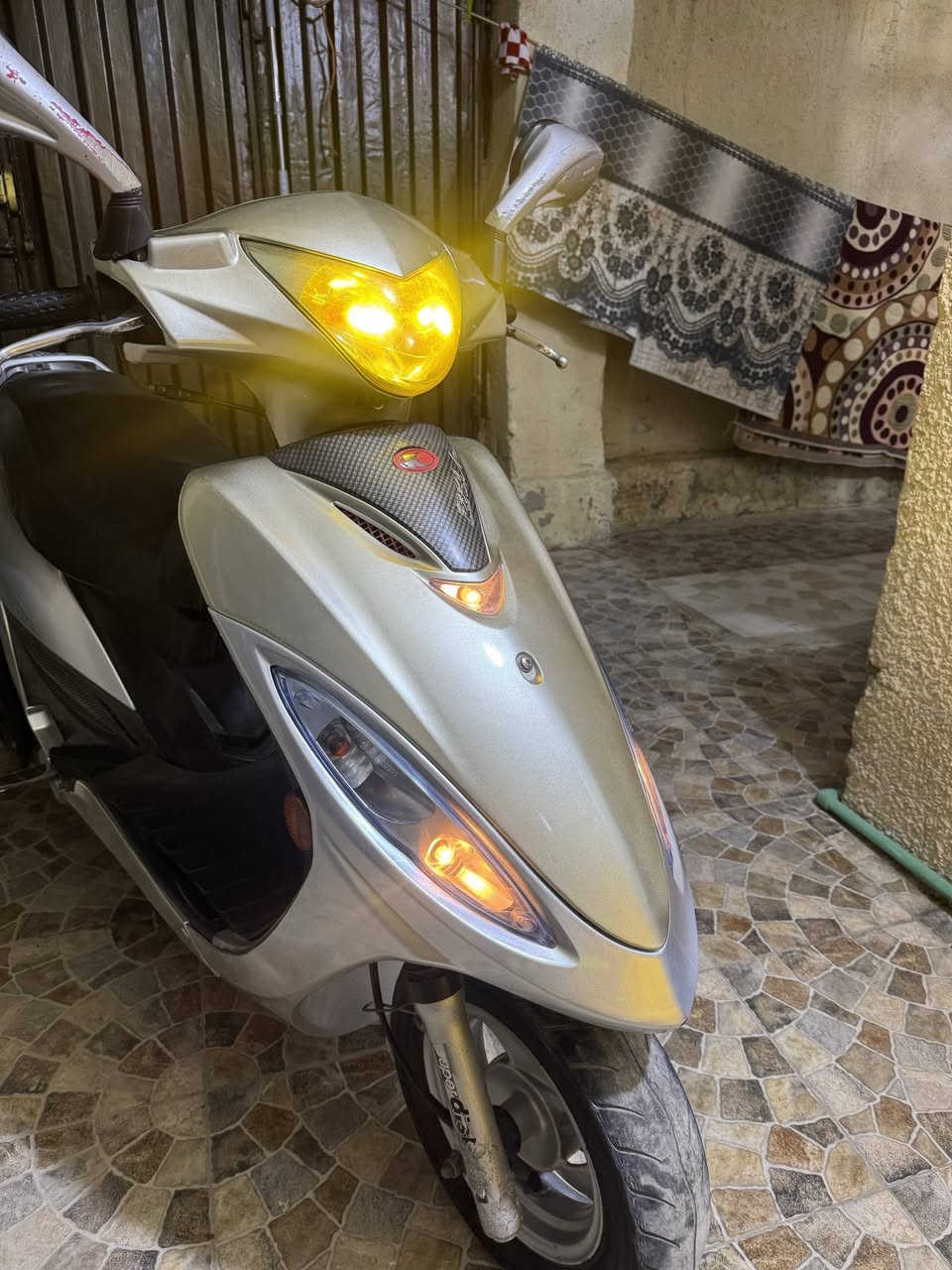 السلام عليكم
كامكو جي فور صارلي شهر ونص من مطلعه من الوكيل 
كلش جديده مكفوله من كلشي وكلشي شغال بيه ومامبدل بيه ولا قطعه كلشي بيه  اصلي على وضع الوكاله
مكاني النجف قضاء المشخاب 
السعر. 650 وبيه مجال قليل


**إذا كنت صاحب هذا الإعلان وتريد حذفه لأي سبب، رجاءا أرسل رسالة إلى الدعم الفني**