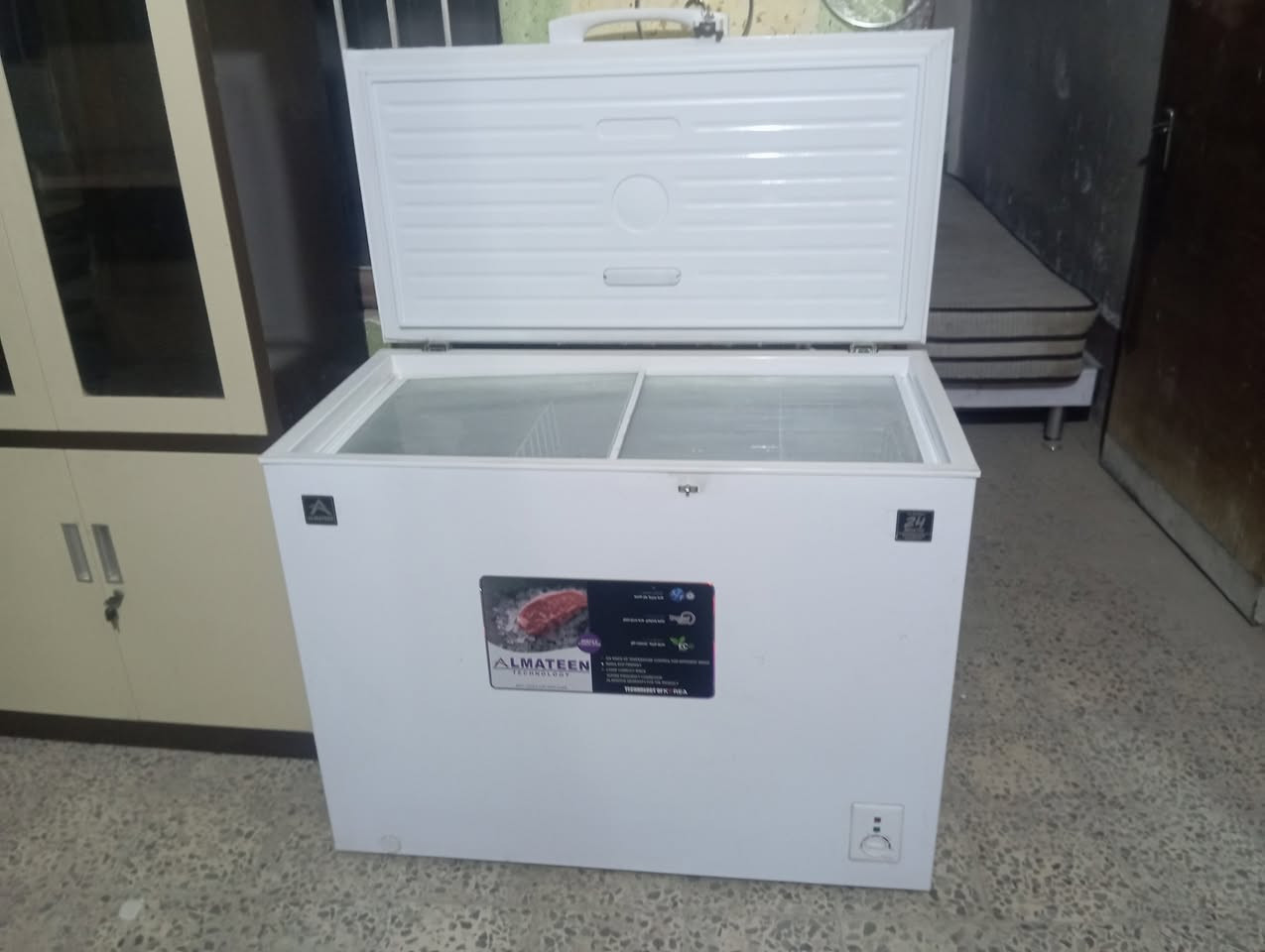 مجمده المتين اخت الجديد ستعمال قليل شرط ٥ دقايق اذا ماجمدت ترجع ماداخله تصليح بلاديه ١٢ قدم العنوان بابل المدحتيه قرب معهد ستاذ خالد مقابيل المنتزه لاستفسار خاص


**إذا كنت صاحب هذا الإعلان وتريد حذفه لأي سبب، رجاءا أرسل رسالة إلى الدعم الفني**