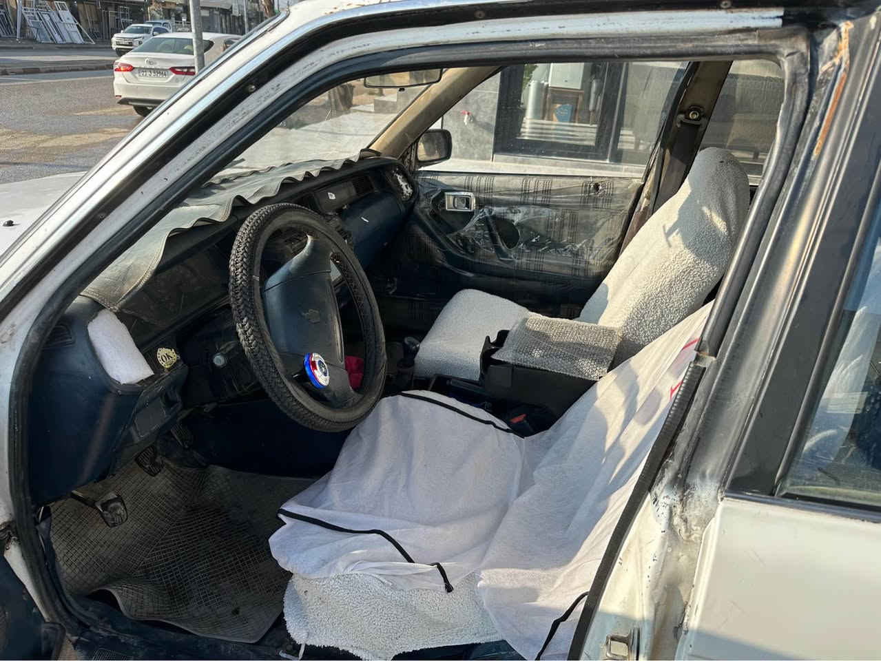 به ناوي خوا سوپه ر سيدان بو فروشتن ئارمي بلاستيكي سليماني گيرو مه گينه ي بيلاده به شه رت كاره باي كامل مه زبوته هه موو گياني ئيش ئه گات كامل جوانكاري بو كراوه جوارتايه ي نيوداشتي له ژيره بيمه سره فه به نزين كه م ئه خوات نرخي ٢٤ مه عامه له ئالو گوريش ئه كه م له سه ر دلگرتن ژ.م*********** له سه ر ئيزني ئادميني گول السليمانية, العراق
