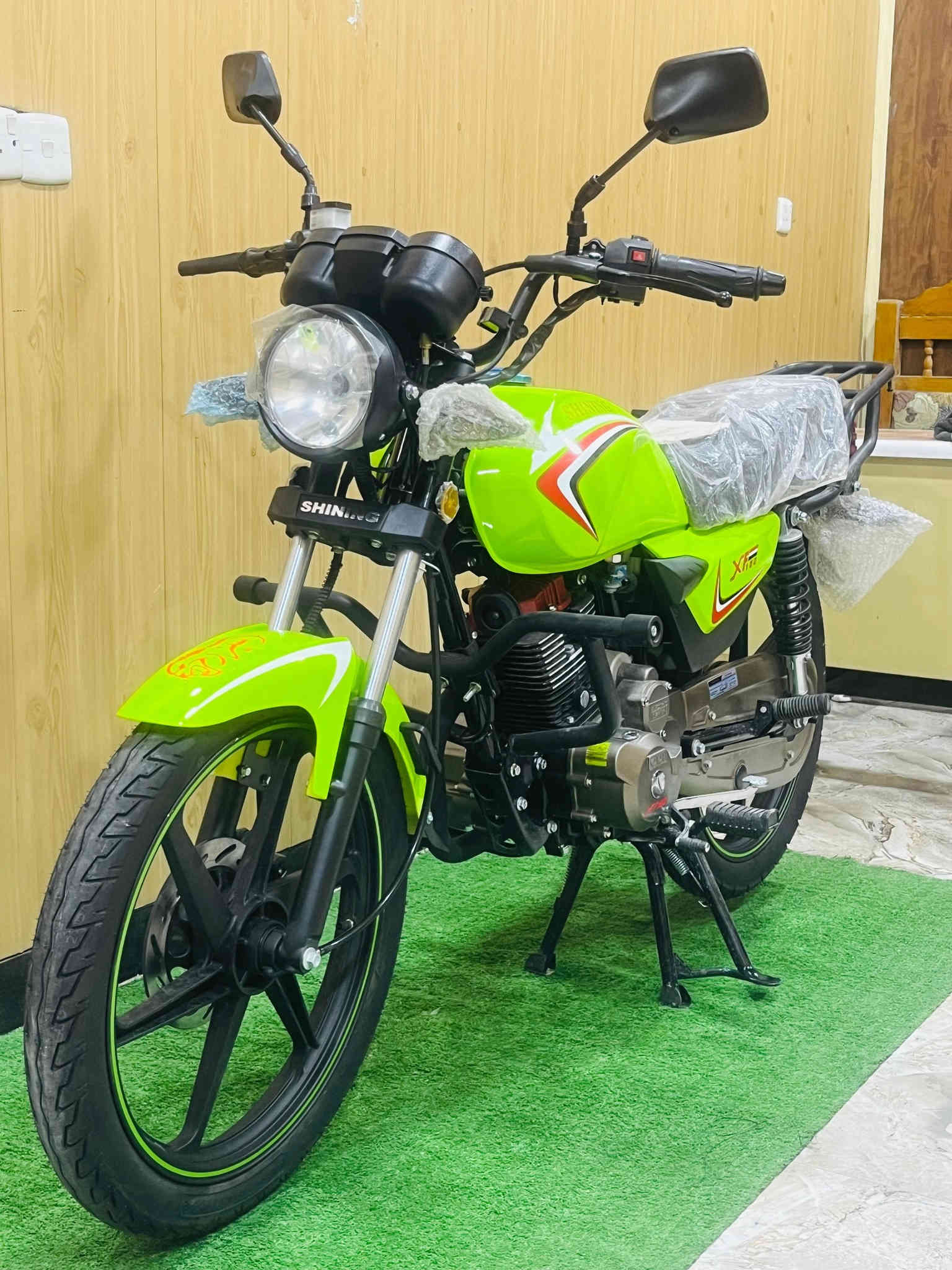 يا الله اسلام عليكم شباب بيع بل نقد وبل قصط ماستر رافدين فقط بدون مقدمه او مراوس حسب القناعه دراجه شاينك موديل ٢٣ زيرو مماشيه بيدك ادير بانزين وشغلها أوراق اصولي السعر مليون و٥٠٠ وبيها مجال حك الجيه الشراي يتصل وبي خير ويدلل الرقم ***********
