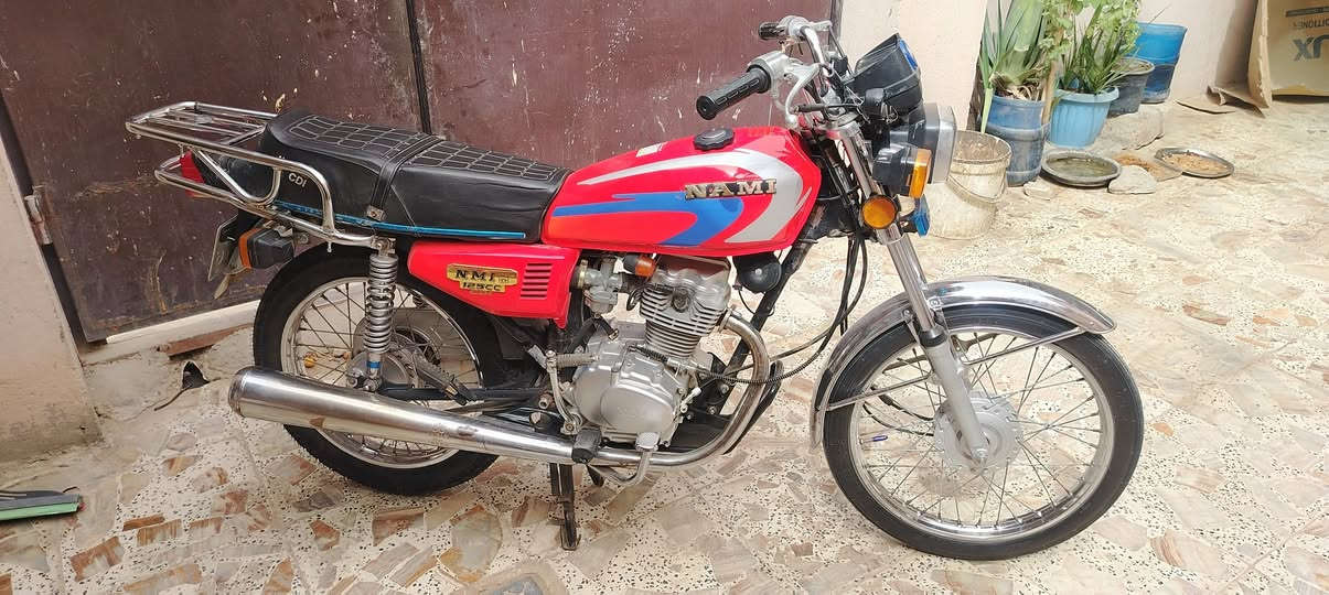 سلام عليكم مرخصت صاحب الكروب دراجه للبيع اربعه كير شلامج مديل 2023 سنويه ٢٠٢٨ السعر ***********
