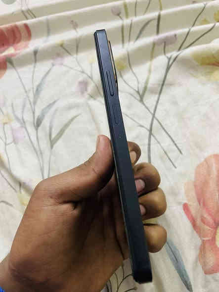 سلام عليكمHONORلبيع الجهاز ملحقاته كامله ونضيف بس الزكه مكسوره السعر150الف الرقم***********مكاني شارع فلسطين
