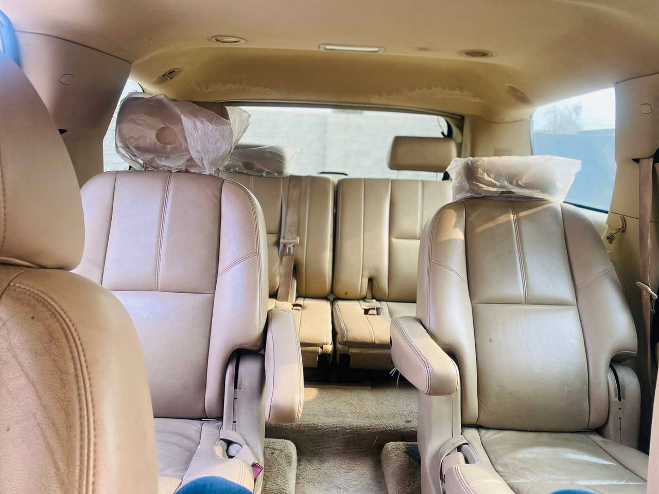 السلام عليكم للبيع
تاهو اللون اسود 
١. تاهو مديل ٢٠٠٨  LTZ مكفولة كص وفتح وتفصيخ كير مكينه والسيارة جاهزه وكلشي بيه شغال 
تشغيل عن بعد 
تتدفئه و تبريد
فور ويل + الدشبول طافي حتى السيرفز 
تايرات جدد حدادية جديده
ويل بيه اصلي ابو ٨ اوراق السيارة شغل وطلع وين ماتريد. التواجد ميسان
السعر ١١٥ ومن تجي وتشوف اذا لكيت هي سيارة جاهزه اخذه ابلاش
رقم الهاتف ***********
