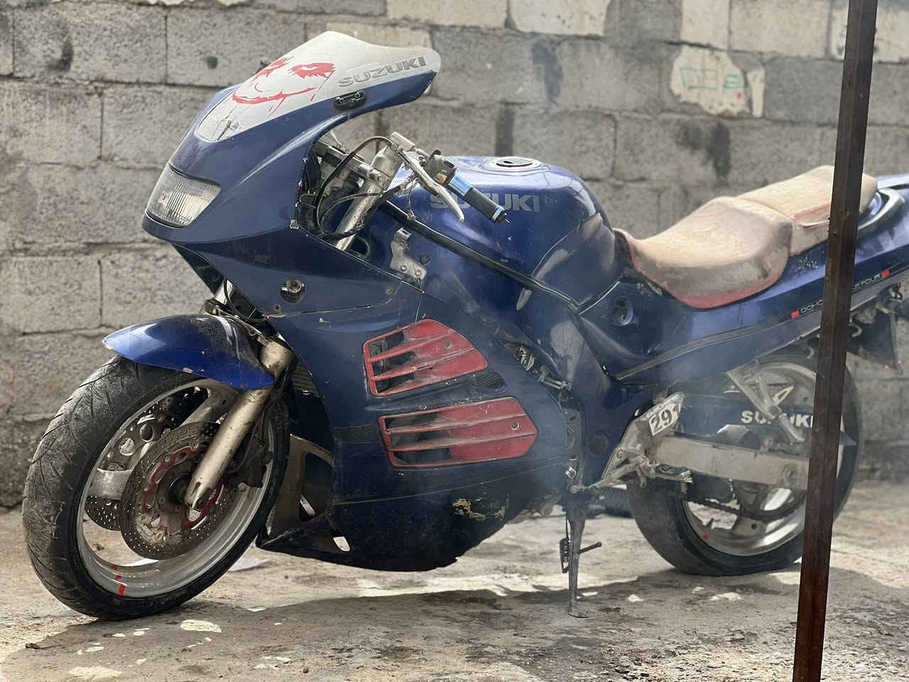 السلام عليكم شباب عندي هاي القرش طافيه صار صوت بل مكينه مال بكن ابيع كوم حديدسعر 400 )***********مكاني بغداد
