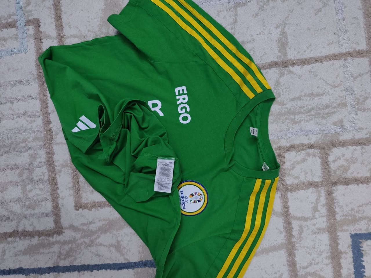 اصلي اخو الجديد قياس لارج يلبس وزن 9095 سعر15


**إذا كنت صاحب هذا الإعلان وتريد حذفه لأي سبب، رجاءا أرسل رسالة إلى الدعم الفني**