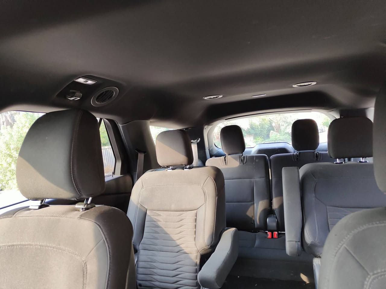 فورد اكسبلورر 2020 لون ازرق للبيع
‏Ford Explorer 2020 XLT
السعر 180 فقط
السيارة وارد امريكي استيرادي اني مزايد عليهه 
صارلهه عندي 4 سنوات
الضرر : حادث السيارة خلفي تبديل باب من الوكاله مع تعديل بسيط بالجاملغات  .
ايرباك  طاك ومرجع سستم 
رقم شاصي : بالصور
حجم المحرك   2.3 - 4 سلندر ايكو بوست
عداد المسافة 28,000km
المقاعد VIP 
المواصفات 
بصمة ابواب
صندوق شفط كهربائي 
كشنات قماش 
رادار أمامي تنبيه التوقف  مفاجئ
رادار جانبي (نقاط عمياء)
رادار خلفي(تحذير من الاصطدام)
حساسات خلفية+ كاميرا
كير ماوس
اوتو هولد Auto hold
هاند بريك بصمة
تبريد مركزي 
شاشة لمس 
‏Apple Car Play
‏Android Auto
تحكم وضعيات القيادة (Drive Modes)
مانع انزلاق+ABS
تحكمات استيرن
USB+منفذ 
وبقية المواصفات المعروفة
رقم بغداد وباسمي  
مكان السيارة (( بغداد )) 
للجادين في الشراء الرجاء اتصال 
او مراسلة الواتس اب 
***********
