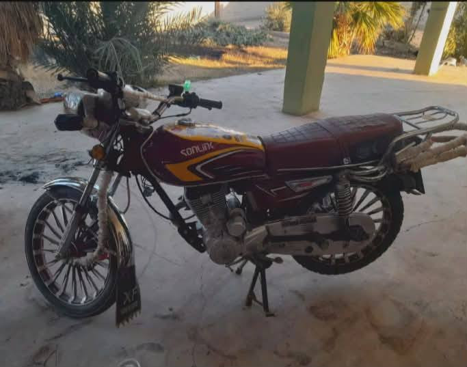 اسلام وعليكم يوجد موطور سونك ٢٤ محدث ٢٥ نضيف مرتب محرك مامفتوح مال جناي اسعر المطلوب ٦٧٥ ولا تكسر بحلال العالم تجي تفحص وتقتنع ونتراهم وحي الله اتصل وتدلل***********
