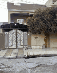 🏠✨ مكتب الكنز لتجارة العقارات ✨🏠
📍 الموقع: حي سومر، بعد التقاطع الثاني – قرب أفران قباء

---

✅ خدماتنا:

• بيع وشراء الدور السكنية
• أراضي سكنية وزراعية
• استشارات عقارية موثوقة
• تسهيلات في الإجراءات القانونية

-📱 ***********---

💬 "عقارك... نوصلك إله بثقة!"

لدينا دار للبيع ١٠٠متر ~طابق واحد~ موقع الدار حي سومر في منطقة ١١٢ الدار ملك صرف شرط التحويل *سعر الدار🔥 65 مليون.. •
