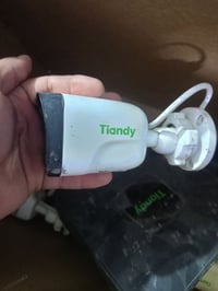 كاميرات العدد 6 صوره وصوت HDاستعمال قليل مع بلازما صغيره مع تخزين 2تير...