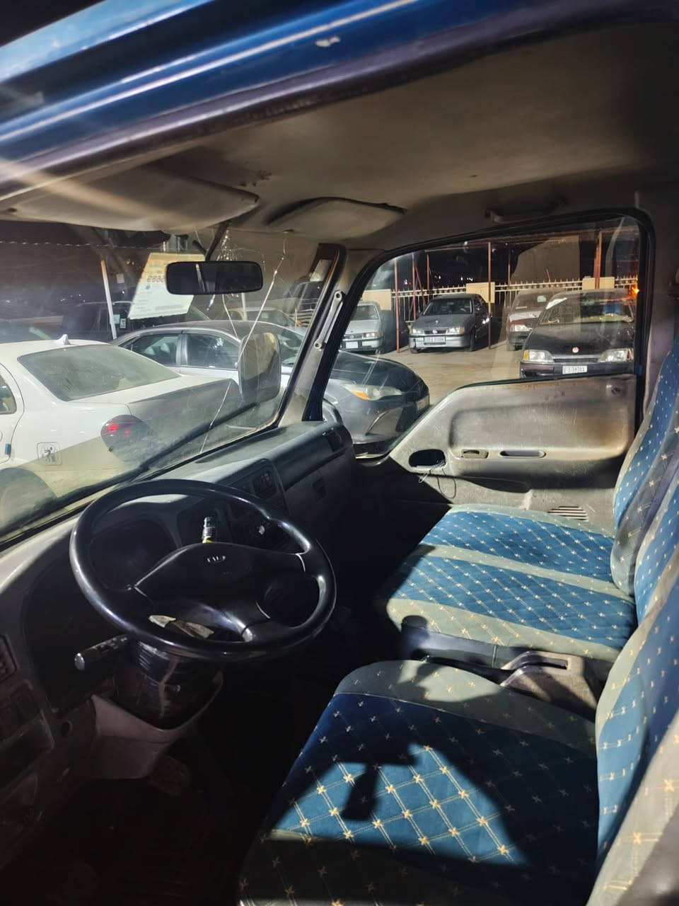 السلام عليكم
كيا للبيع موديل 99 
اصولي تحويل او وكاله 
كير ومحرك شرط تواير جدد 
استفسار عالخاص او ***********
