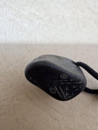 حجر محفور • نقوش رمزية • ذي قار