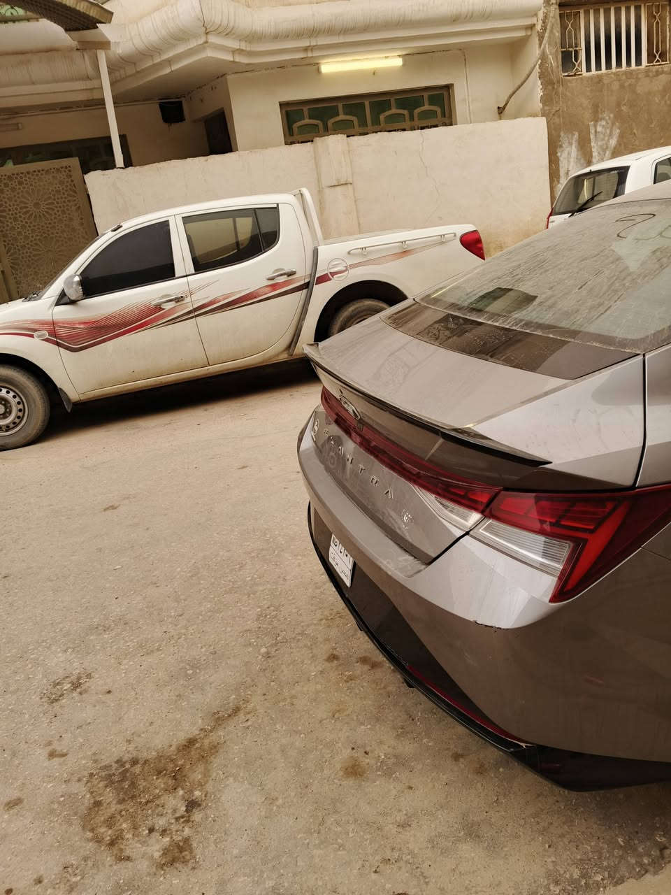 السلام عليكم 
النترا موديل 23 
محرك 1600تيربو 
رياضي 
السياره كلين كفاله فقط تقرير 
145 وبيها مجال 
***********
