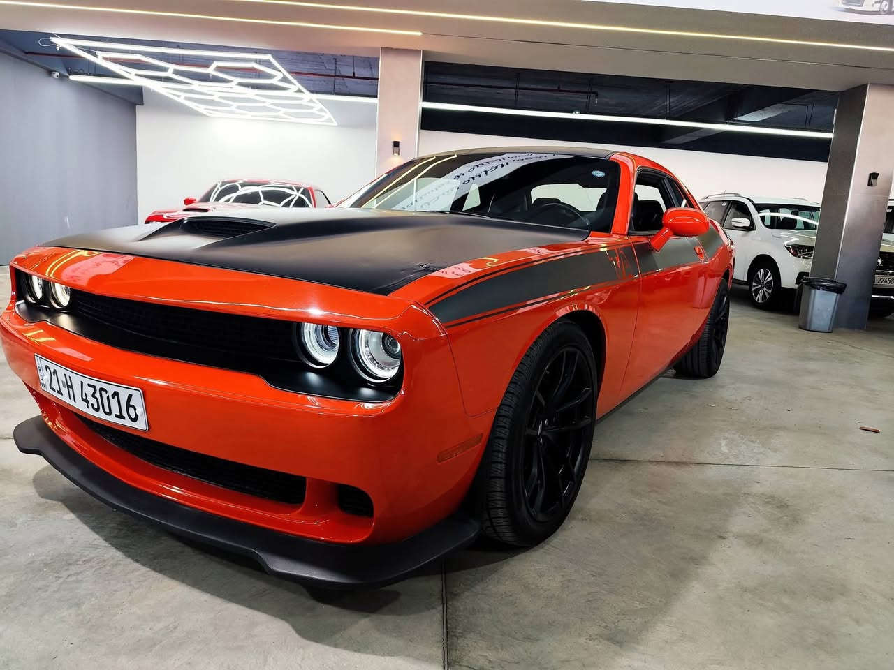 T/A 2023 last call 6400 😁🔥
السلام عليكم 🙋🏻‍♂️

📌چـالنجر 2023 T/A last call 6400 اصل 
السياره فول مواصـفات للأخير من شاشه كاميرا كشنات كنتارا وجلد تدفئه وتبريد  وخزن رادارات جانبيه فجوج پريمبو ستيرن تدفئه تبريد كهرباء وضعيات قياده وباقي مواصفاتها المعروفه 

🔸السياره ماشيه 7 الاف مايل بعدها كُلش جديده ومماشيه بالعراق ، وبعدها ستوك للأخير ، حتى حجر البيئه بعده بيها ولامبرمجه ولا اي شي كُلشي بيها بحاله الوكاله 
485HP 🐎

📌حادث السياره چاملغ السايق صُبغ والچاملغات الخلفيه نص نص ثنينهم ، ايرپاك سستم 

📍مكانها بغداد او سليمانيه 
ورقمها سليمانيه تحويل ثاني يوم 

📍بنهايه السياره تختلف عن اي نسخه وتفرق عن الـR/T العاديه والـSXT والي يعرفها يعرف شنو اقصد 

للأستفسار اكثر
 *********** اتصل 

 واذا ماعندك رصيد رمشلي واخابرك وتدلل ، واسف ع الاطاله 🧡.
