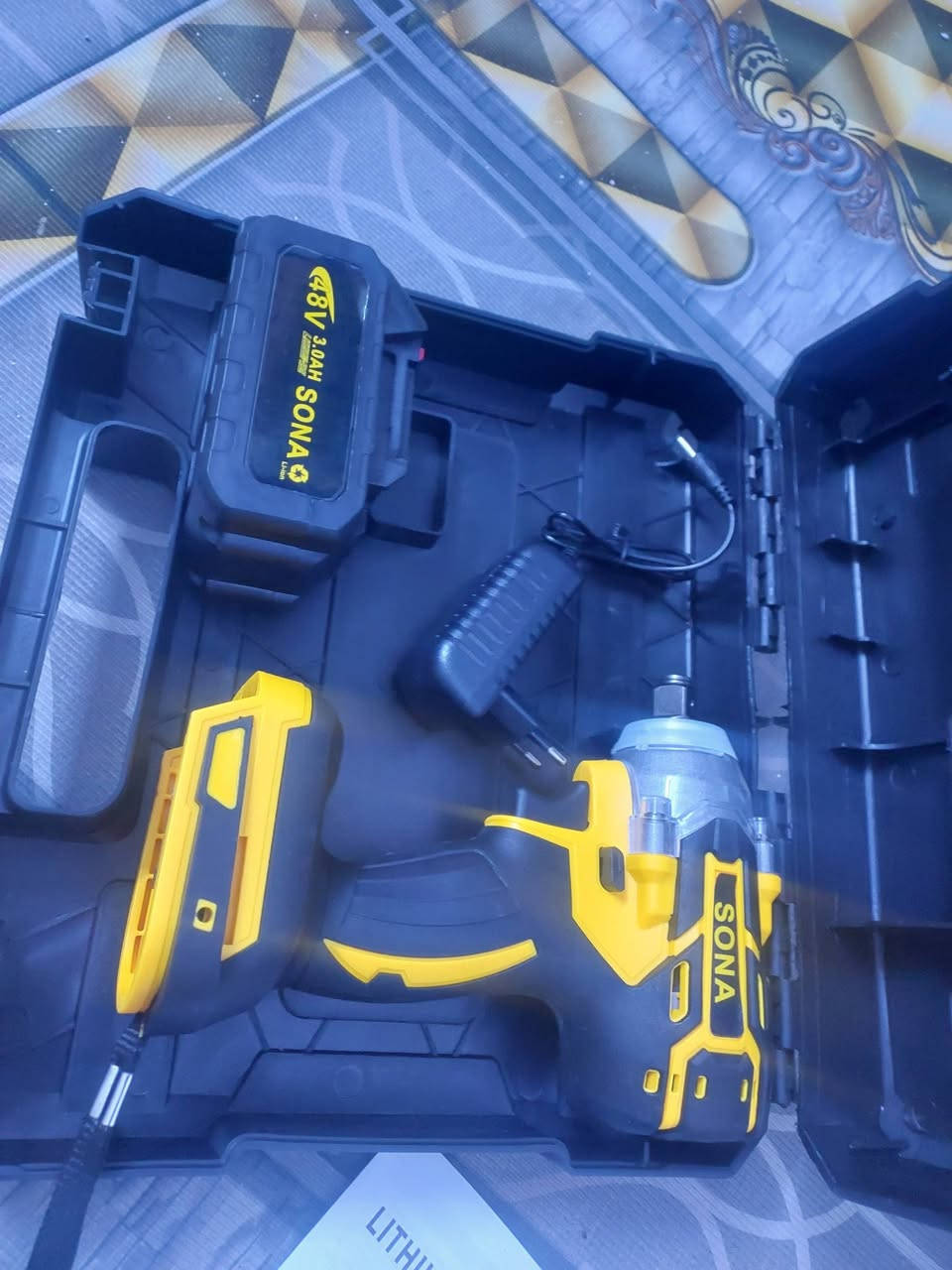 من رخصة المدير المحترم  دريل لقمه ودرنفيس غير مستخدم  السعر ٢٥ بغداد الزعفرانيه  *********** يوجد توصيل
