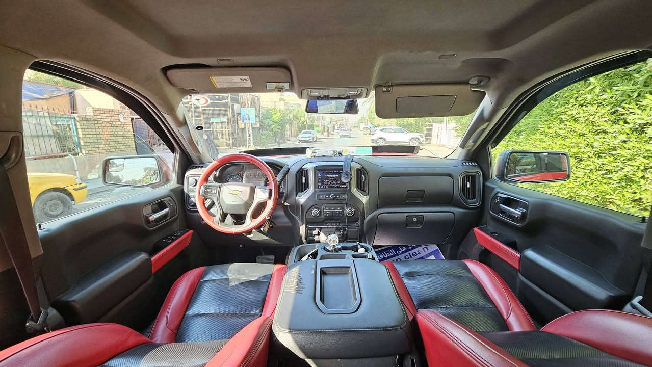 سلام عليكم
سلفرادو موديل ٢٠٢٠ 
للبيع  باب طويل بدي قصير المرغوب 
مكينه ٦ سلندر حجم المحرك ٤.٣ 
ماشيه 80 ميل 
ادامه كامله مناقصه برغي ولا مشتغل كلوب بلدشبول 
تخم تاير امريكي اربع فصول بلجيس 
صدر كله بلادي 
كير ادامه كامله من دهن وفلتر 
الاضافات 
محجر ٨٠٠$ 
نفخات جاملغات 
سبنسرات 
دوسات 
مطريات 
منضومه زنون كامله ب ٣ ورقات 
السياره جاهزه شغل وطلع 
السعر 230 ورقه وبيهه مجال حك الجيه 
صور الحادث بلمنشور  
رقم بغداد انكليزي باسمي 
***********
