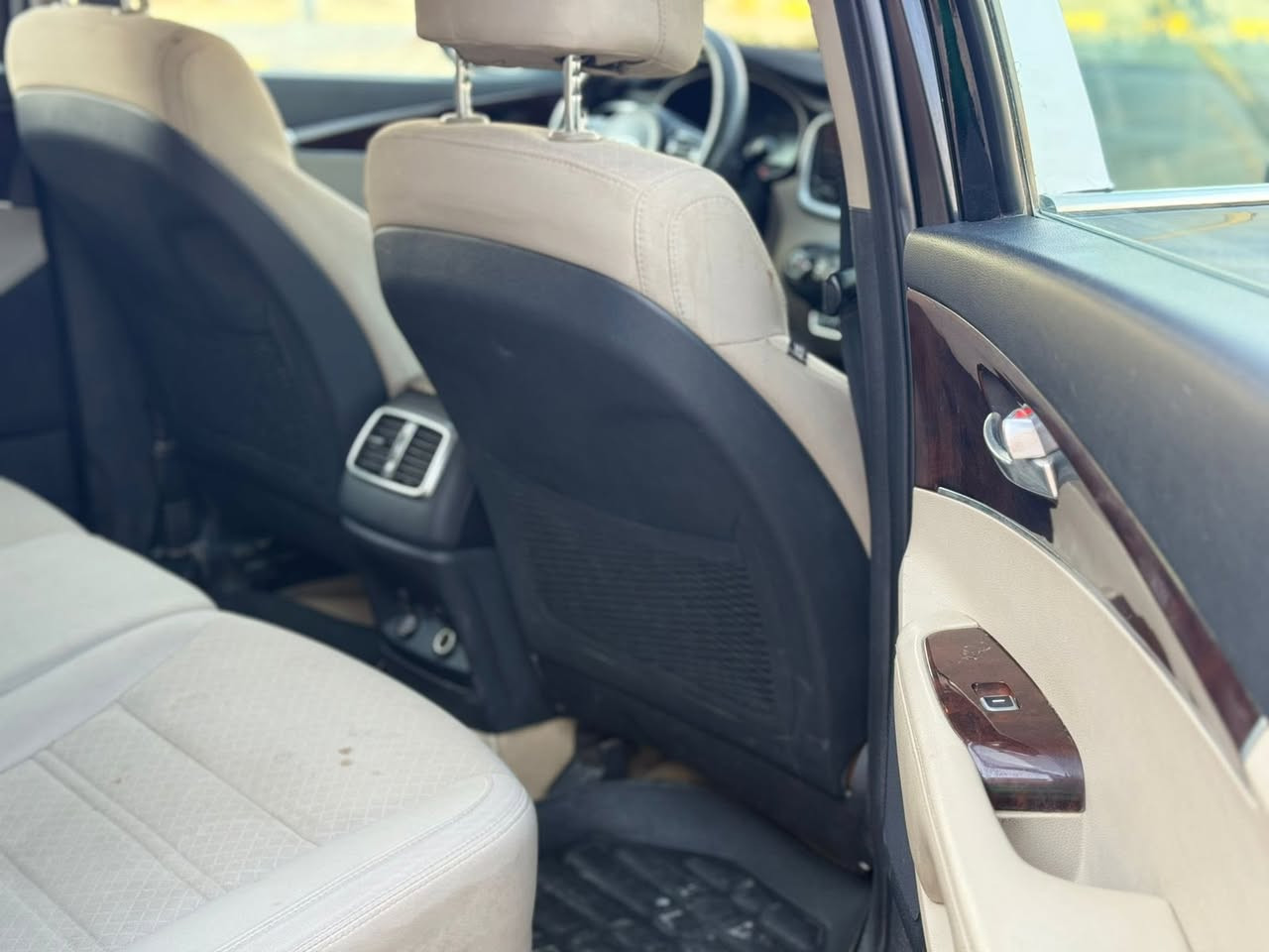 سورنتوا 2017 أمريكي بسمي رقم واسط
شاشة كبيرة كامرة دوارة تحكم ستيرن قطعتين تبريد مكينة 
4 سلندر مكينة مكفولة كير وحدادية مكفول تبريد ثلج 
5 راكب تخم تاير جديد داخل بيجي 3 أنظمة قيادة وسبورت
ضرر خفيف بدون ايرباك وبدون دواخل بالجانب وسطحي
وماكو اصلن ضرر طخات فقط والسونار بالصور بديهة يخبل

السعر بلاش وفرق عن السوك بس ما انزل سعرهة بسبب الناس الي تكسر بالحلال ومتخاف الله وقيمتهة  متسوة 

مكاني واسط والشراي يتصل موديل 17 
***********
***********
