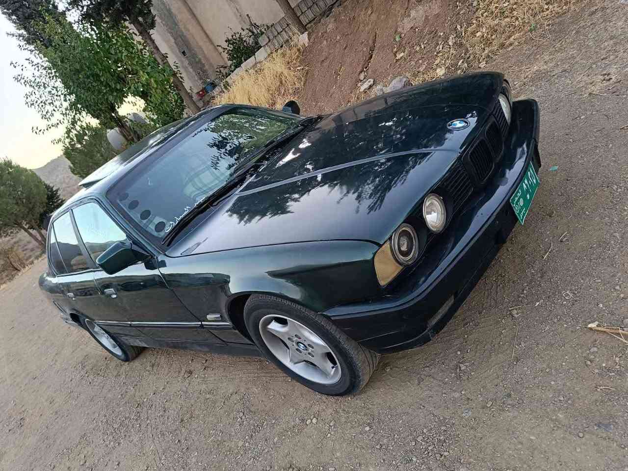 بيئيم موديل 1993 ئارمى پلاستيكى هه ولێر به شه رتى 
ئارم و ئه وليات مكينه 525ى كپس ديجيتال گێرعادى
سياره كه نمونه يه له جوانى و توندوتولى گێرو مكينه و اكسل و داروبه ردى به شه رته بێ ده حم و لێدراوه ته نها شانه كانى موسه نرخى 33و معامله يه كى برايانه له سورانم *********** أربيل, العراق
