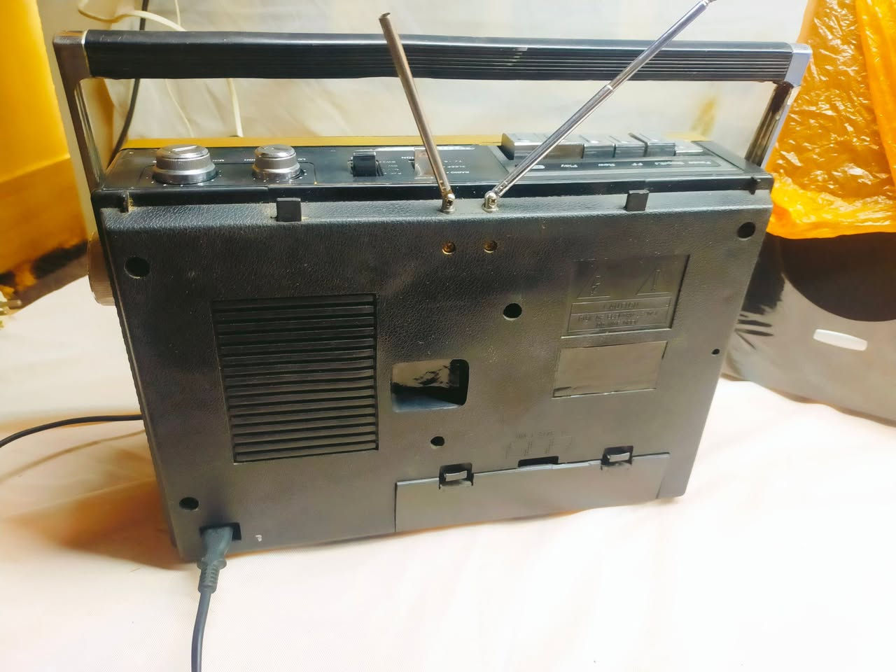 مسجل راديو جوسونيك صيني دبل اريل شغال ونظيف وحلو ونظام ايكولايزر الصوت 
سعره 25 الف ...واتس ***********
