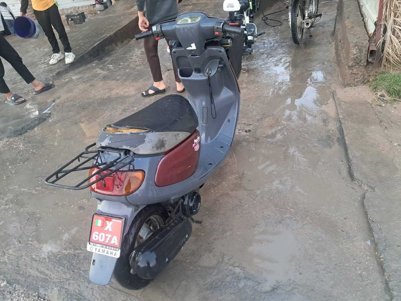 سلام عليكم دراجه منغولي  حاويه الدراجه جديده نكره سلفه كهربائيات اشاير كله شغال موديل 2003 شلعه ومعدل الدراجه  بلادي و كامله اي استفسار هذا الرقم***********
