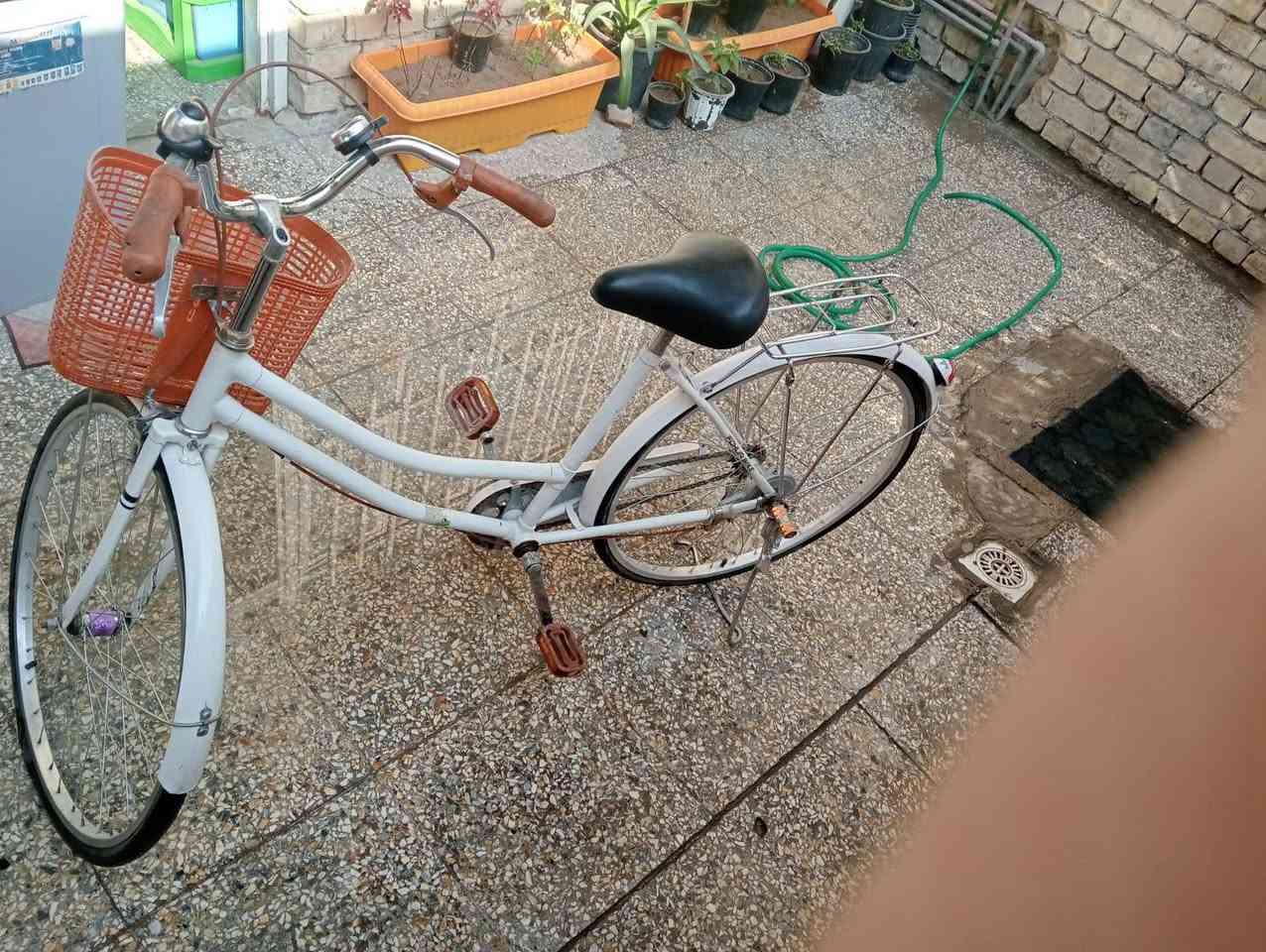 بايسكل حجم 26 للبيع 

العطل بس الويل الورة بي عواج  نفس الي بالفيديو و5 سيامات مكسورة 

75 وبي مجال 

المكان: مدينة الصدر قطاع 13 

التواصل: ***********
