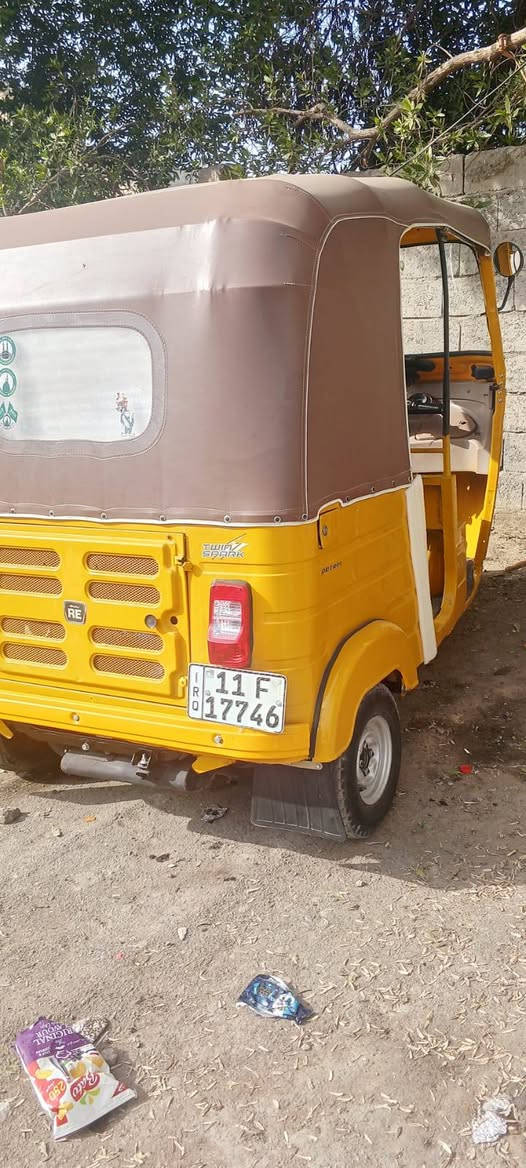 السلام عليكم تكتك موديل18 داخلة بل 19 تكتك جاهزة للخير ربع متذب عليها كاملة مكملة مكينة اكسن مكفولة تنقيص تبخير رقم وسنوية تحويل ثاني يوم السعر 5800 العنوان بغداد حي النصر رقم الهاتف ***********
