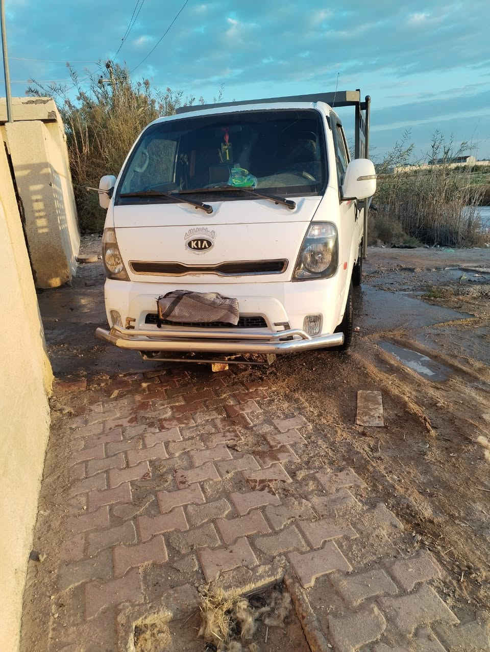 السلام عليكم للبيع   كيا مسكر 2018 كفاله عامة دبلو فول وربع باسمي رقم بغداد دولي تباع بدون محجر السعر 130 وبيها مجال الاستفسار ***********
