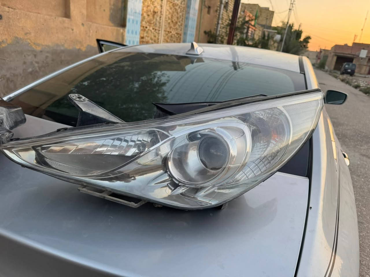 زوج لايتات للبيع خليجي نضاف كلش مامفتوحات حاويه ***********
