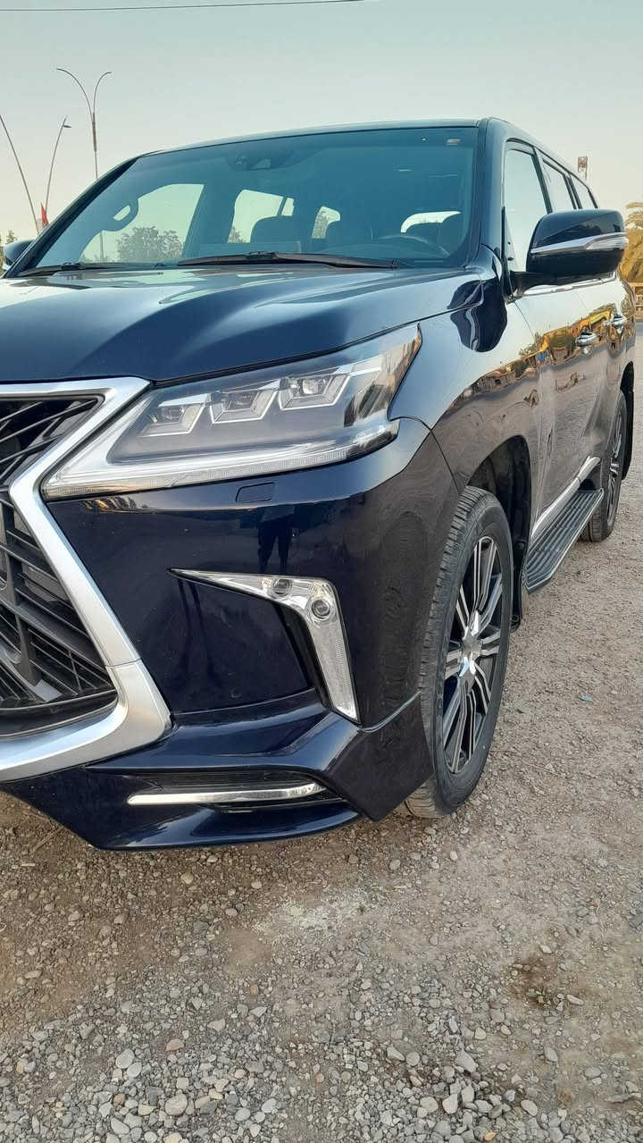 سلام عليكم
5700 لكزز 2018 خليجي رقم بغداد بسمي بيها صبغ السونار مع الصور  معروفه المواصفات بدون ذكر  ماشيه 125

الموقع جديدة الشط السعر 425 وبيها مجال 

***********  اعتذر عن المراوس
