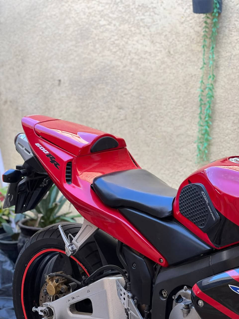 دراجة cbr 600 rr موديل ٢٠٠٤ رقم وسنوية كركوك ب اسم صاحب الدراجة مشروع وطني تحويل ثاني يوم الدراجة جديدة كل شي ما عايزه دهن جديد وكلش مداريه اصلا مايطلع بيه مكان الدراجة الانبار - قضاء هيت للتواصل حصرا واتس على الرقم / ***********

