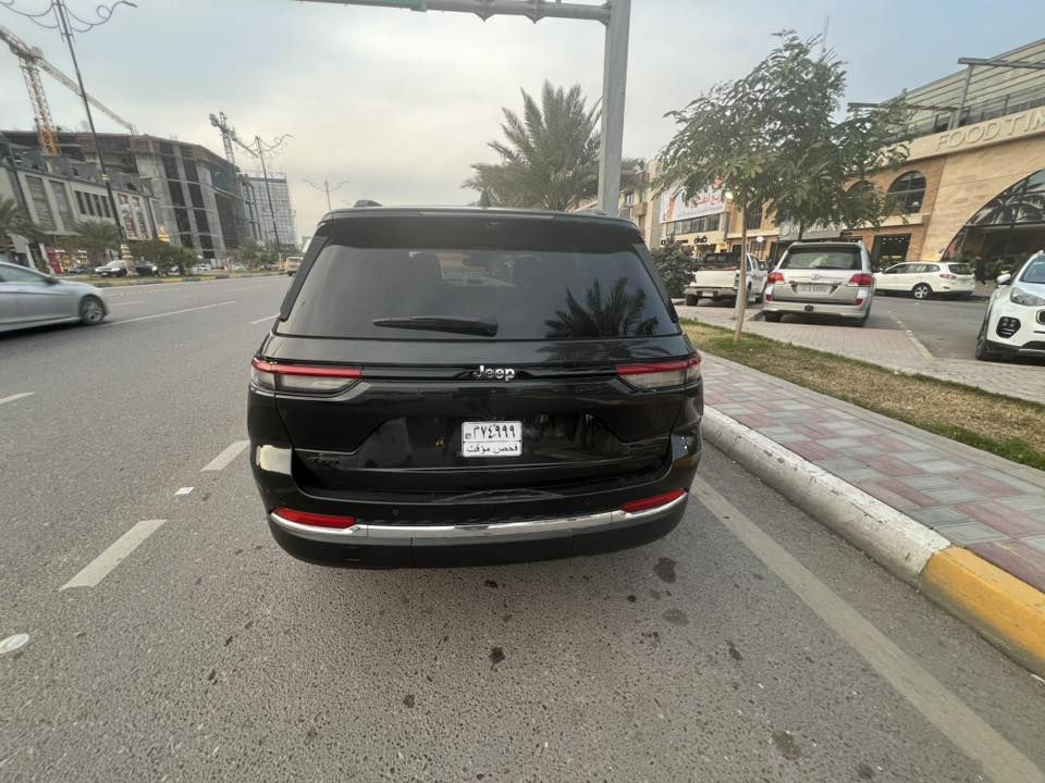 جيب كراند شيروكي لمتد 2024

🚗 المواصفات:

- محرك 3600 (6 سلندر) – مرغوب وقوي  

- ماشية: 14,000 ميل فقط  

- 5 ركاب  

- بانوراما كاملة 🌞  

- فول مواصفات (Limited)  

📸 ملاحظة:

- السيارة كانت حادث خفيف (موضح بالصور)  

- بدون رقم  

- تم تبديل باب الجنطة + الجامرلغ  

- جميع القطع المستخدمة أصلية وبنفس اللون  

💰 السعر: ٣٠٨ ورقة

📉 قابل للتفاوض للجادين فقط  

📞 للاستفسار:

***********  

✨ سيارة نظيفة جداً ومناسبة للاستخدام اليومي أو السفر، جاهزة وما تحتاج أي صرف.

#للبيع #جيب #كراند_شيروكي #سيارات_العراق #فرصة
