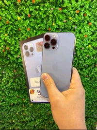 آيفون ١٣ برو ماكس • ٢٥٦ • بحري بطارية ٩٤%