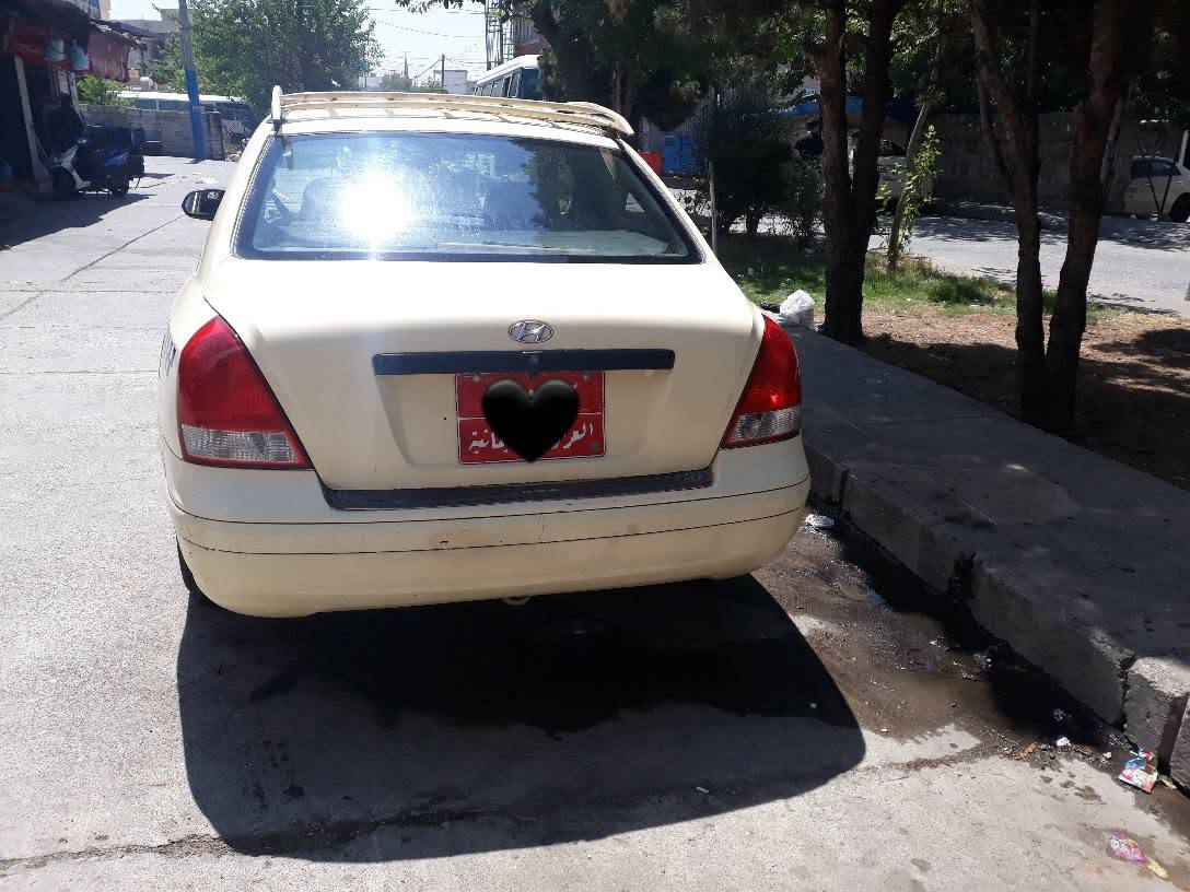 هۆندا ئەلنترا
 مۆدێل 2003 خلیجی 
مەکینە گەورە 
تەبرید و گەرمی بە شەرت 
4 تایەی تازە 
کارەبایی بە شەرت 
دەعمی پێش و پشتی نییە
سەنەوی بەسەر نەچووە 
ماڵی دۆستە بێ عەیبە 
سعر 70 گەڵا 
ژ.م *********** السليمانية, العراق

