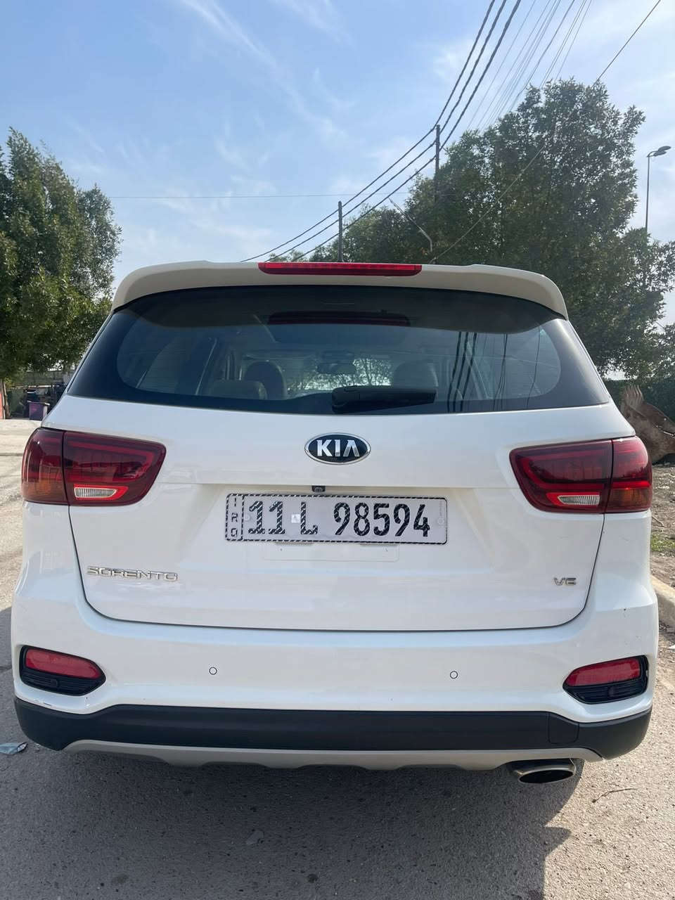 سورنتو 2020 (خليجي) للبيع 
٦ سلندر ٣٥٠٠ 
فول مواصفات بصمة بانورما
رقم بغداد دولي تحويل مباشر 

السعر 265 وبيها مجال بسيط
مواصفات السيارة
١.بصمة
٢.بانوراما 
٣.حساس اماي خلفي
٤.ويل كب حجم 19 عدد ٤
٥.اشاير بالمري 
٦.مري شفط
٧.كروز سرعة
٨.تحكم ستيرن
٩.سايد بريك بصمة
١٠.نظام ترحيب
١١.شاحن لاسلكي+2 منفذ usb
١٢.كشنات جلد
١٣.ثلاث قطع تبريد 
١٤.درايف مود ٤ وضعيات قيادة 
١٥.بصمة ابواب
١٦.كشن السائق والراكب كهرباء
١٧.كامرات 360 درجة
١٨.لد نهاري 
١٩.مانع انزلاق
٢٠.اوتو هولد 
٢١.شاشة تدعم (apple car play/ android auto)
٢٢.تبريد بيانو لمس
٢٣.انارة ليلية داخلية
٢٤.جنطة كهرباء 

بغداد البلديات 
للتواصل 
***********
***********
