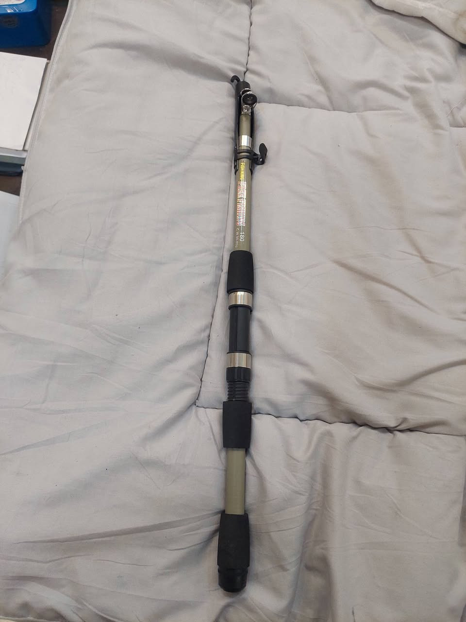 حقيبة كاربون فايبر لسبنرات الصيد السعر ٣٥ الف
وسبنر سلايد طول 180 سم السعر ١٥ الف 
للحجز وات ساب ***********
