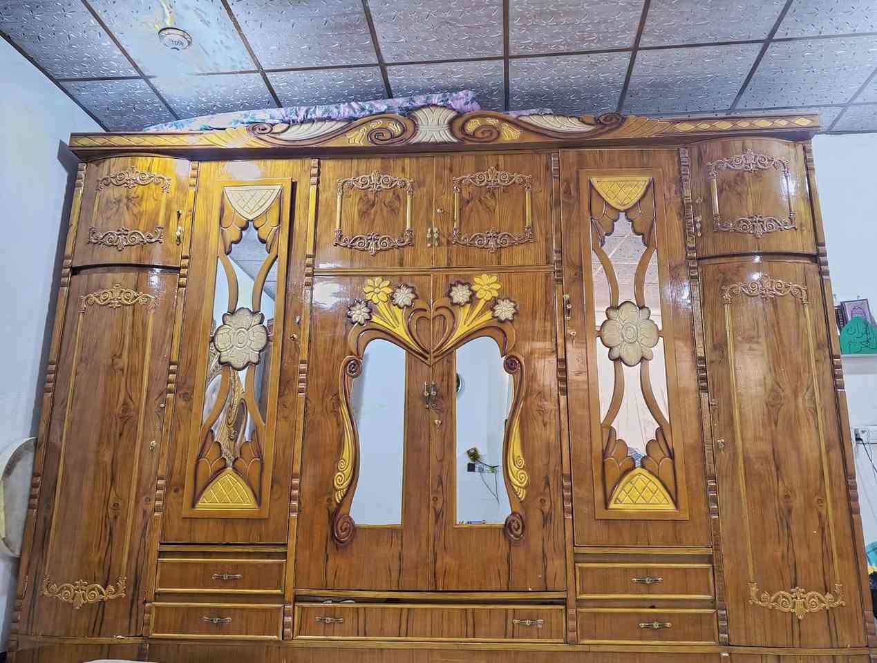 السلام عليكم غرفه نوم للبيع نظيفه جدا سعرها 950 مكاني بهرز استفسار على هذا الرقم ***********مكاني
