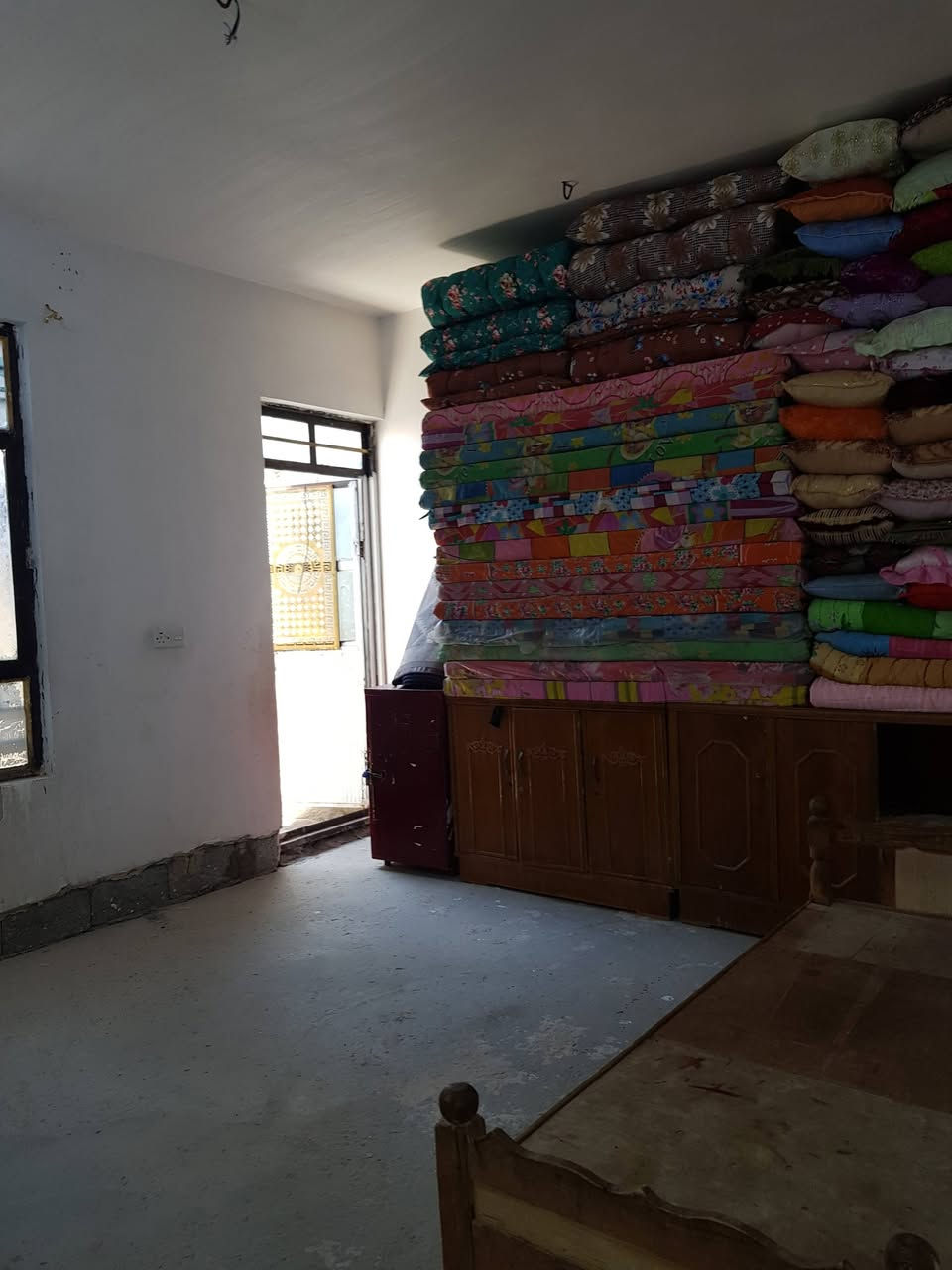👈بيت اليجار 👉بلزراعي مال بيت عبد الحر بلبدايه 200 متر غرفتين نوم وستقبال ومطبخ وحولي وترك كراج حديقه كهرباء ماي جاهز البيت يجاره 200 الف قفله اتصال برقمي او خاص عادي بي وقت ***********👉
