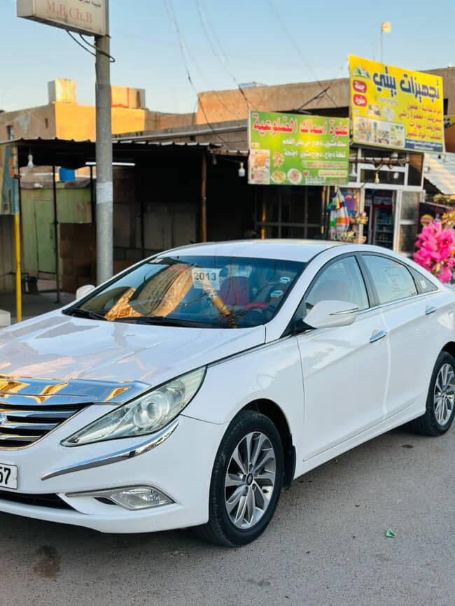 سوناتا ١٣ كير محرك مكفول بيه بارد بالبنيد فقط باقي السيارة مكفولة السعر ١٣٥ صلاح الدين ناحية يثرب 
***********
