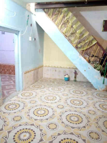 سلام عليكم
بيت للبيع طابو صرف 

مساحه ١٢٥م

وجه ٦وربع ونزال ٢٠م 

مكانه حي السيده زينب قريب للكليه البيطريه 

بناء طابوك عكاده يحتاج ترميم 

يتكون من 
👇
ديوانيه مطبخ صاله غرفتين وصحيات ومنور وطارمه جبيره 

السعر [٩٠]وقابل للتفاوض 

لاستفسار مراسلة الحساب أو الاتصال على الرقم 

***********
