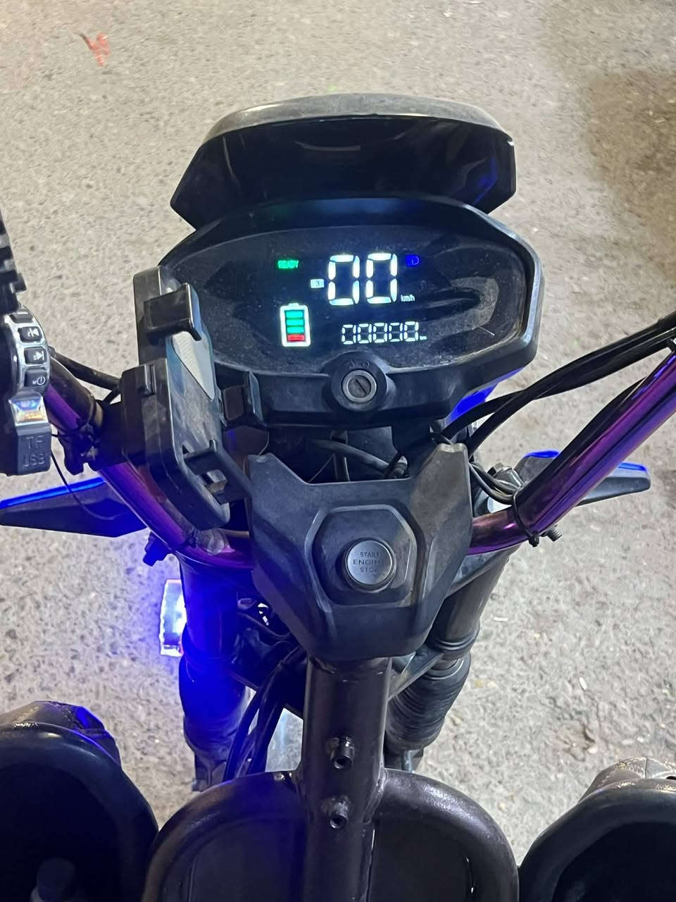 للبيع صار له شهرين مستخدم سعر 600 واذااكو مراوس ايراني ***********
