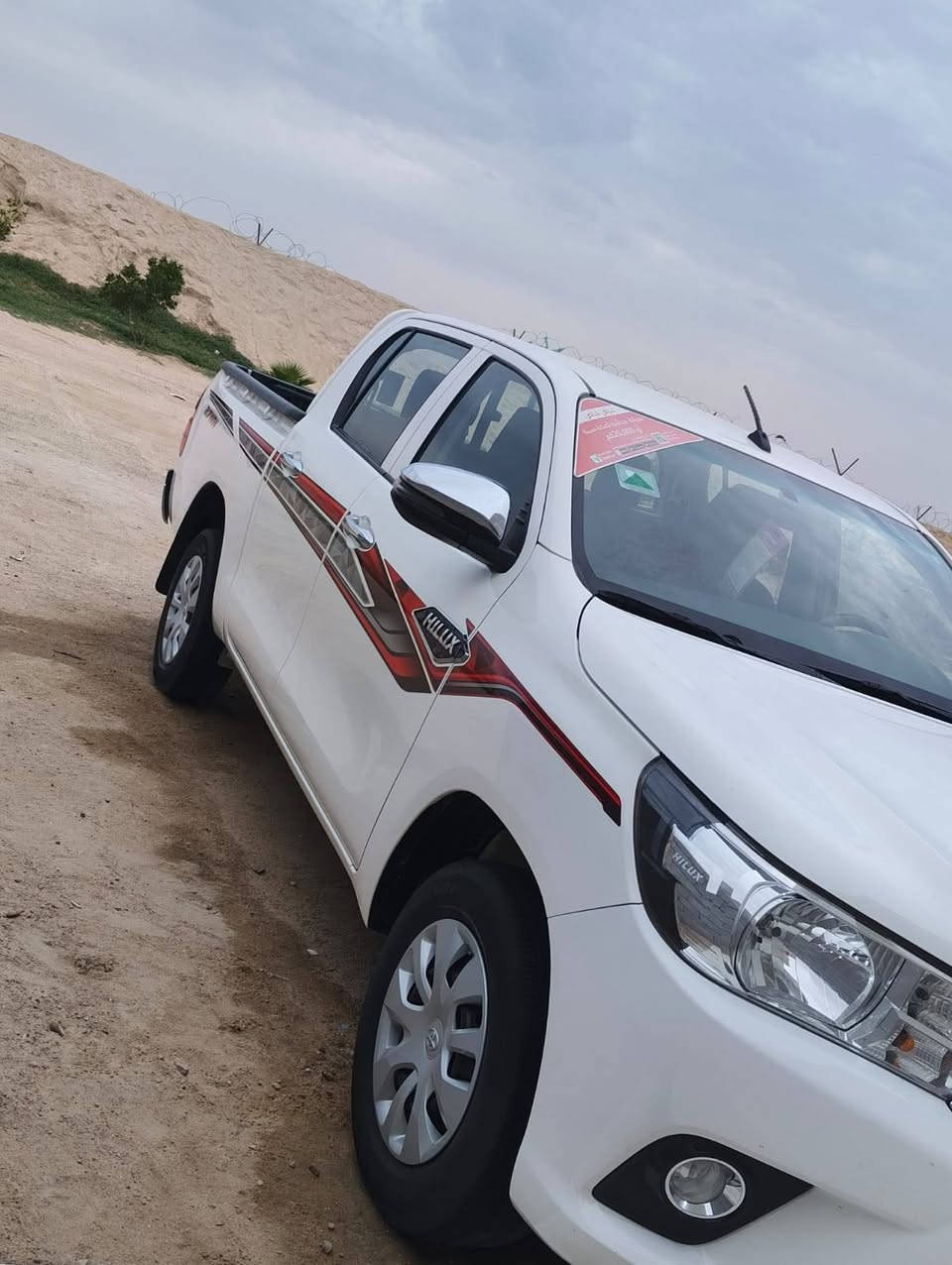 للبيع هايلوكس موديل 23 ناصي بنزين نص فول كير اوتماتيك رقم بصره جديد ماشيه 80 مكفوله كفاله عامه السعر 265  مكاني بصره الزبير طريق سفوان  ***********
