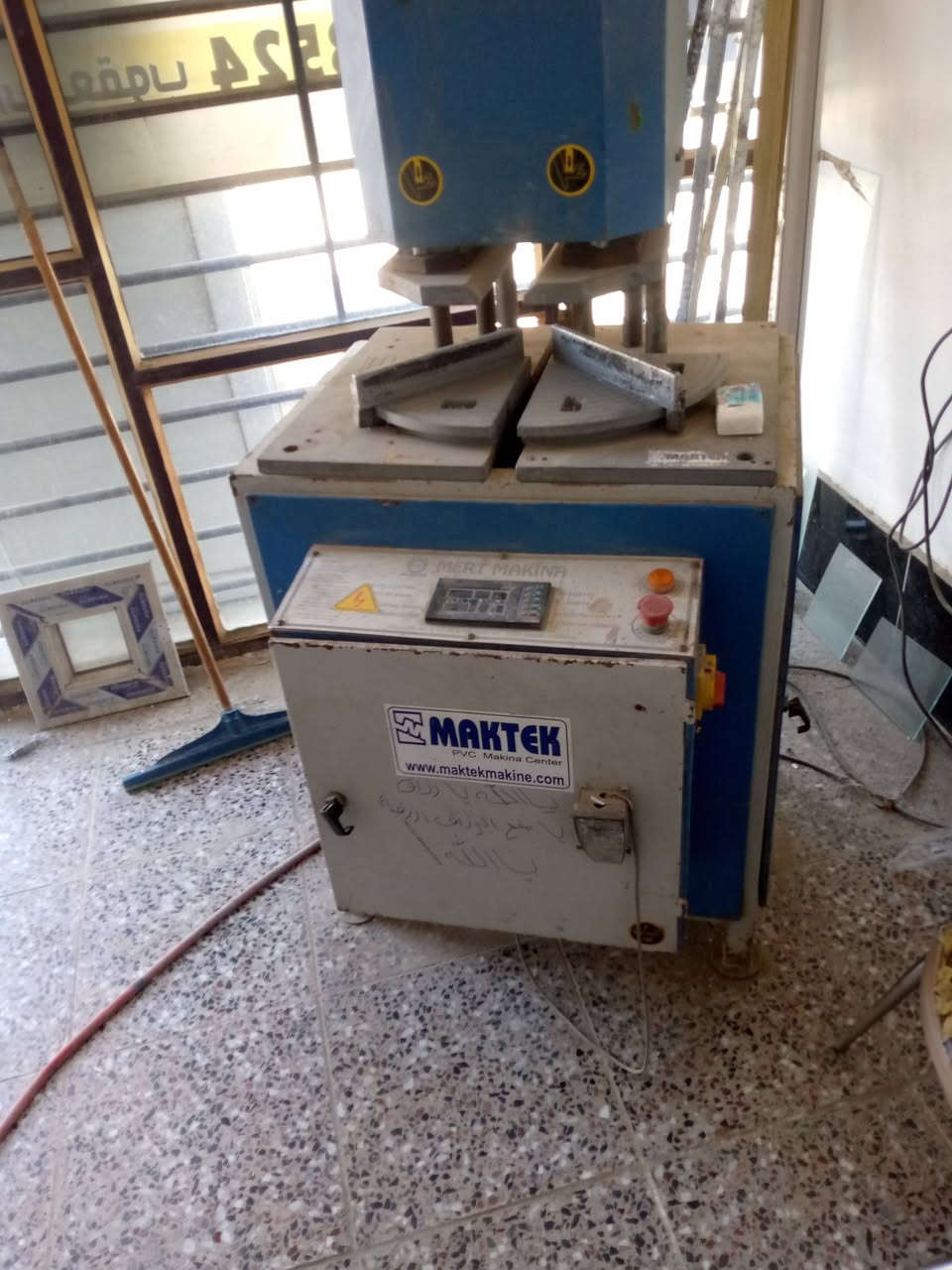 اسلام عليكم معمل بي بي سي بلاستك للبيع ب 3ملاين ونص اربعه قطع   كنبريسر سنكل والكويه  سنكل الكتر ول تشريح التي ترفيز.  مستعجل عل بيعهن والله مكانهن بغداد جديده الستفسار الاتصال ***********مكاين خير من الله الله يشهد تجي تفحص يل تاخذهن
