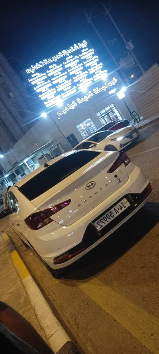 النترا مديل 2019 خليجي كفاله من ضربه وتبديل وصبغ ماعده الدعاميه صبغ/ محرك 2000مكينه وكير وحداديه وتبريد  كفاله  جاهزه من كلشي فول مواصفاتت
سع 165 بسمي تحويل ثاني يوم 
عنوان بصره  دور الشرطه 
***********
